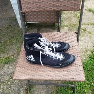 Wrestling shoes